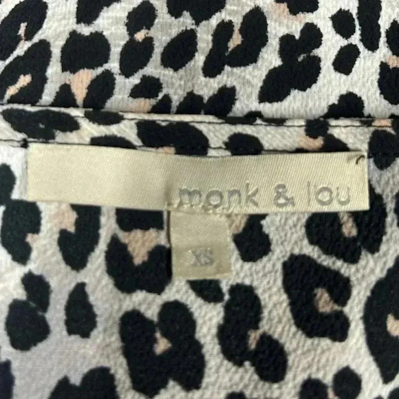 Monk  & Lou Blouse - Picture 4 of 7